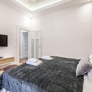 Delux Downtown Apartment In Jewish Quarter